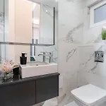 Διαμέρισμα 4 Bedrooms At Fashion Street