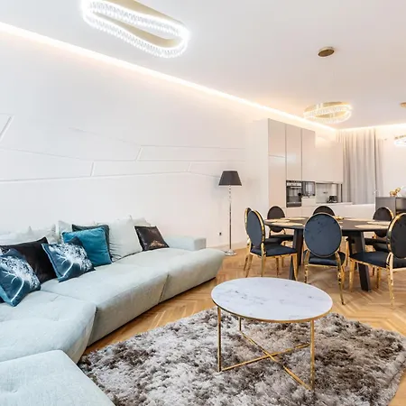 4 Bedrooms At Fashion Street